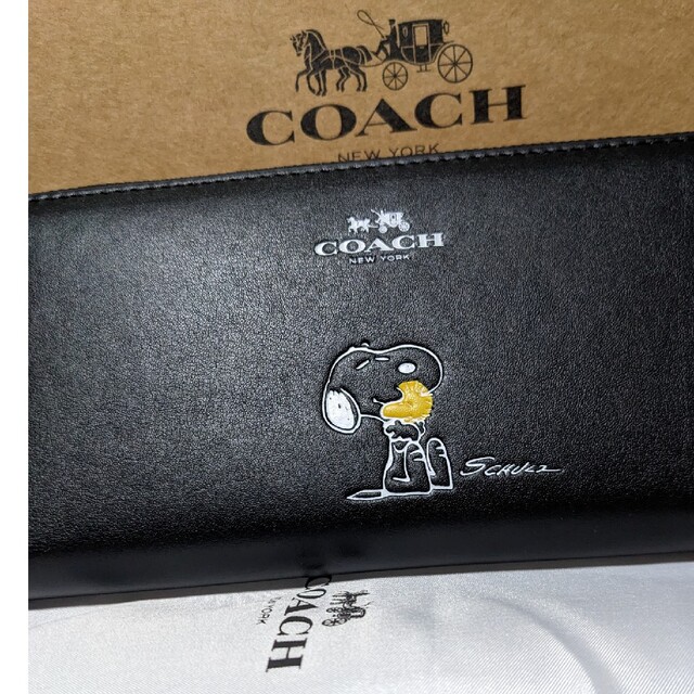 COACH  長財布　ラウンドファスナースヌーピー黒