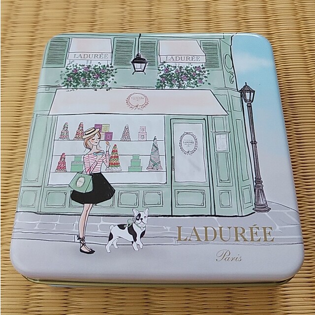 LADUREE(ラデュレ)のLADURÉE 空き缶 インテリア/住まい/日用品のインテリア小物(小物入れ)の商品写真