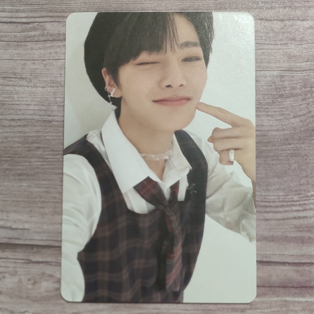 アイエン■StrayKids スキズ christmas evel トレカ ① | フリマアプリ ラクマ