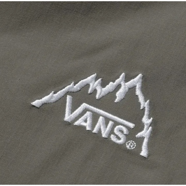 W)taps(ダブルタップス)の新品 Wtaps Vans Alps Jacket Olive Drab M メンズのジャケット/アウター(ミリタリージャケット)の商品写真