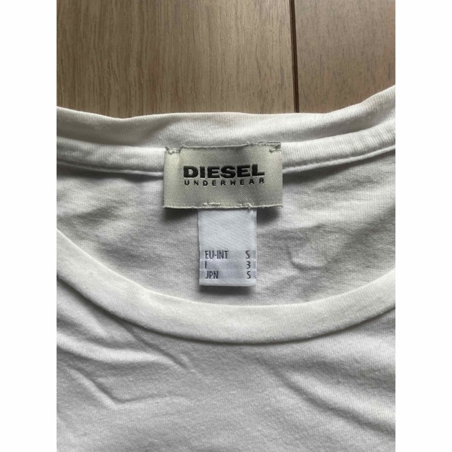 DIESEL(ディーゼル)のDISEL ディーゼル　Tシャツ　ホワイト　Sサイズ メンズのトップス(Tシャツ/カットソー(半袖/袖なし))の商品写真