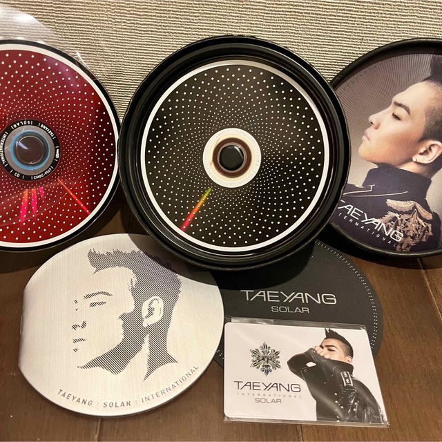 BIGBANG(ビッグバン)のTAEYANG 「CD＋DVDセット」【シール/カード付き】 エンタメ/ホビーのCD(K-POP/アジア)の商品写真