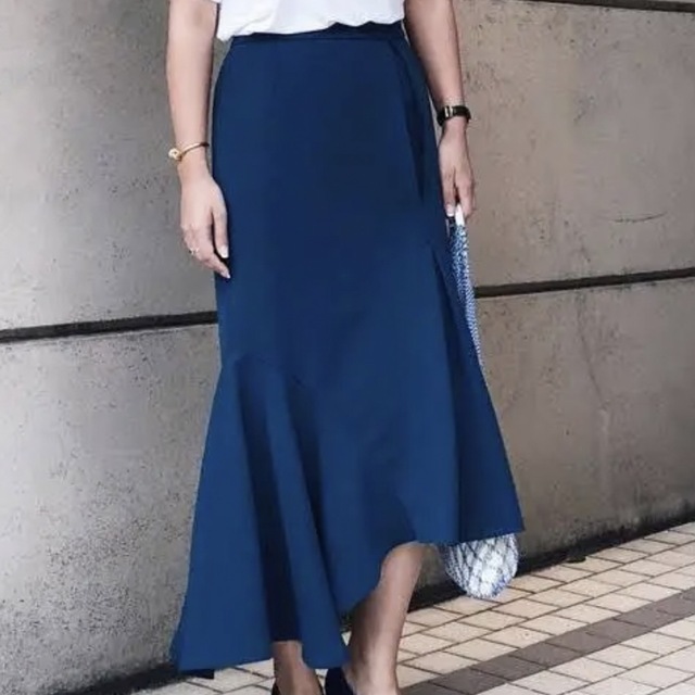 Ameri VINTAGE(アメリヴィンテージ)のAmeri Vintage HEM SKIRT レディースのスカート(ロングスカート)の商品写真