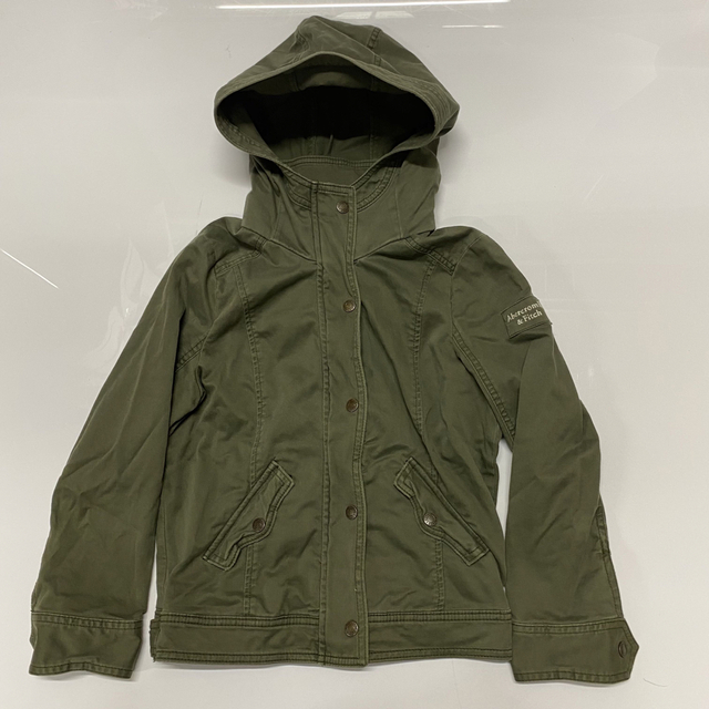 Abercrombie&Fitch(アバクロンビーアンドフィッチ)のアバクロンビー　フィッチ　ブルゾン カーキ　ミニタリー　r455 レディースのジャケット/アウター(ブルゾン)の商品写真