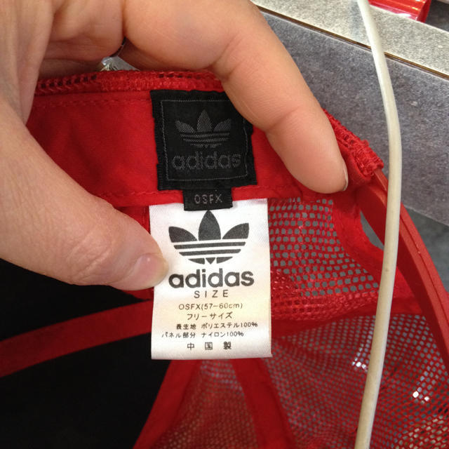 adidas(アディダス)のadidas メッシュキャップ♡値下げ♡ レディースの帽子(キャップ)の商品写真