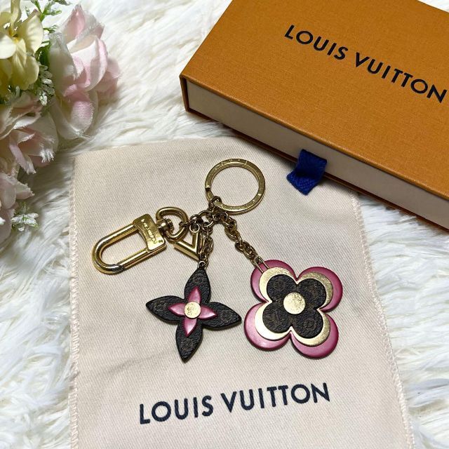 LOUIS VUITTON キーリング　ブルーミングフラワー　チャーム