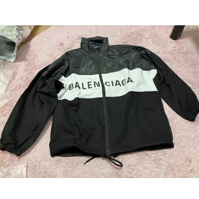 男女兼用BALENCIAGAブルゾンアウター  Mサイズ