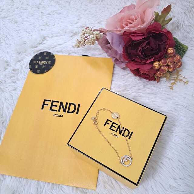 niko_Women【美品】FENDI エフイズ ブレスレット ゴールド イタリア製