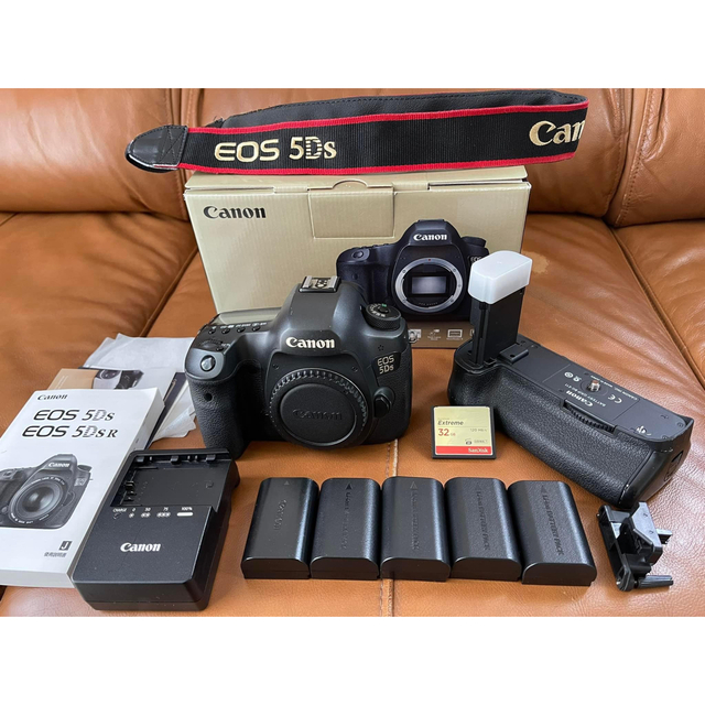 人気特価 CANON 5DS 傷が有り 動作確認済み デジタル一眼 人気特価 CANON 5DS 傷が有り 動作確認済み デジタル一眼