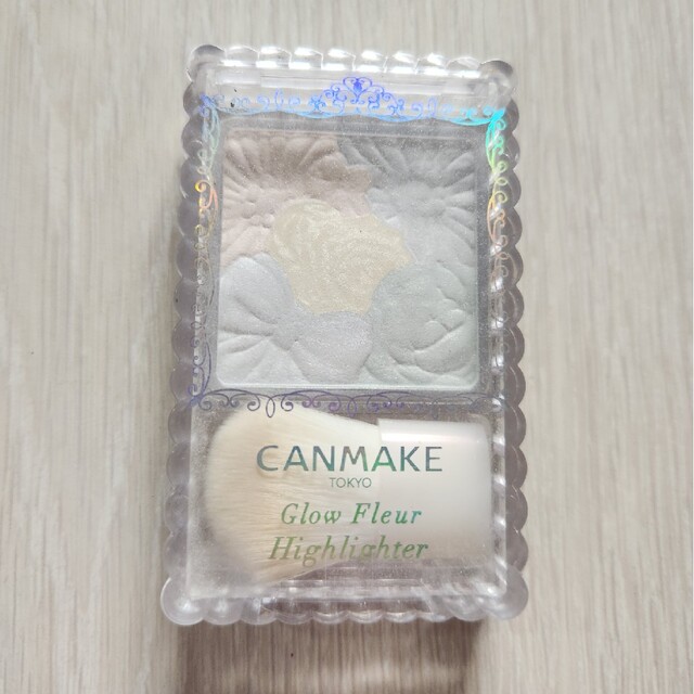CANMAKE(キャンメイク)のキャンメイク グロウフルールハイライター 03 コスメ/美容のベースメイク/化粧品(フェイスカラー)の商品写真