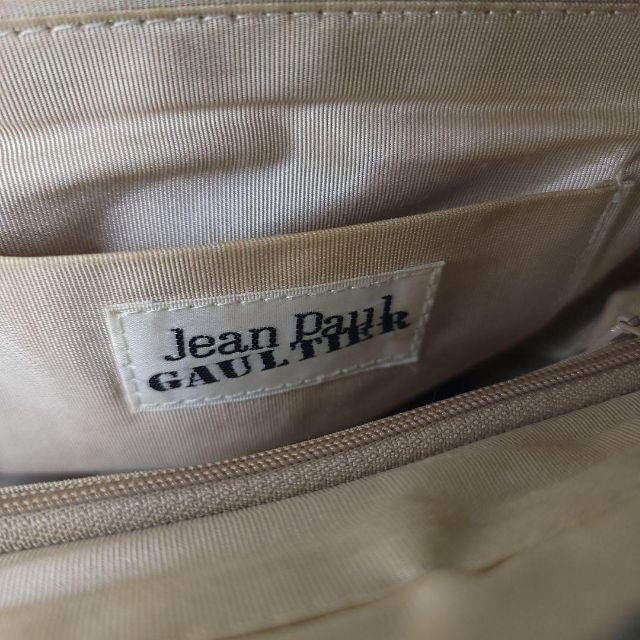 Jean-Paul GAULTIER(ジャンポールゴルチエ)のJean Paul GAULTIER　ハンドバッグ　レザー　ドラゴンプレート　龍 メンズのバッグ(ショルダーバッグ)の商品写真