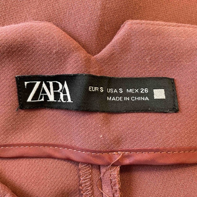 ZARA(ザラ)のZARA  ハイウエストパンツ　Sサイズ　くすみピンク レディースのパンツ(カジュアルパンツ)の商品写真