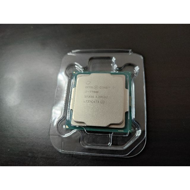 Intel core i7 7700k スマホ/家電/カメラのPC/タブレット(PCパーツ)の商品写真