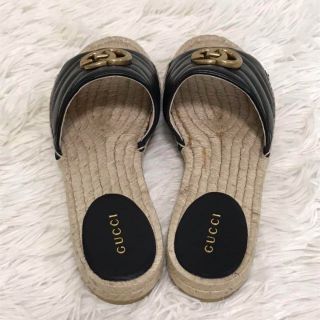 ご予約品】 ✨未使用品✨グッチ - Gucci サンダル ビー23 ゴールド金具