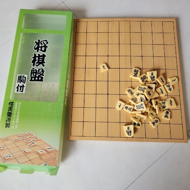 任天堂謹製 折り畳み将棋盤 木製 駒 プラスチック製 | フリマアプリ ラクマ