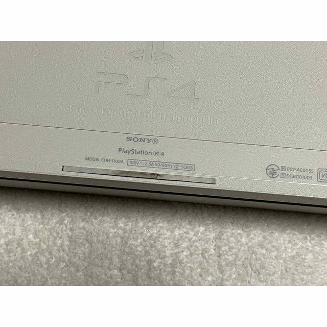 PlayStation4(プレイステーション4)のPS4 CUH-1100A ジャンク 本体のみ エンタメ/ホビーのゲームソフト/ゲーム機本体(家庭用ゲーム機本体)の商品写真