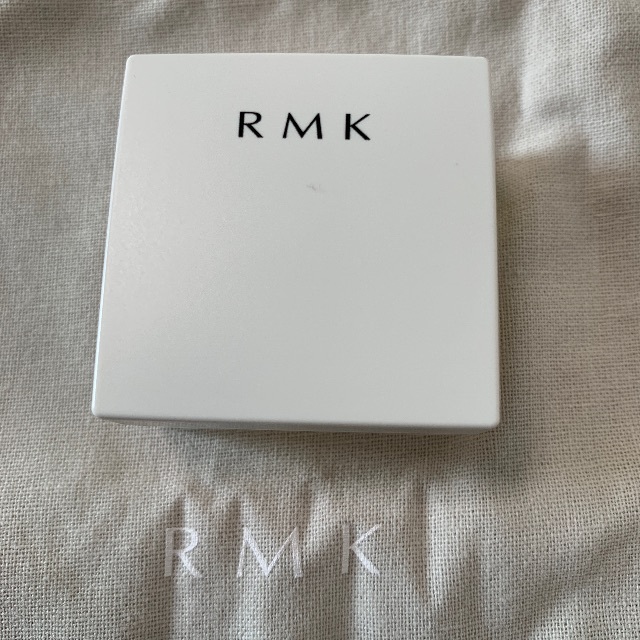 RMK(アールエムケー)のRMKリップバーム　7g 新品未使用 コスメ/美容のスキンケア/基礎化粧品(リップケア/リップクリーム)の商品写真