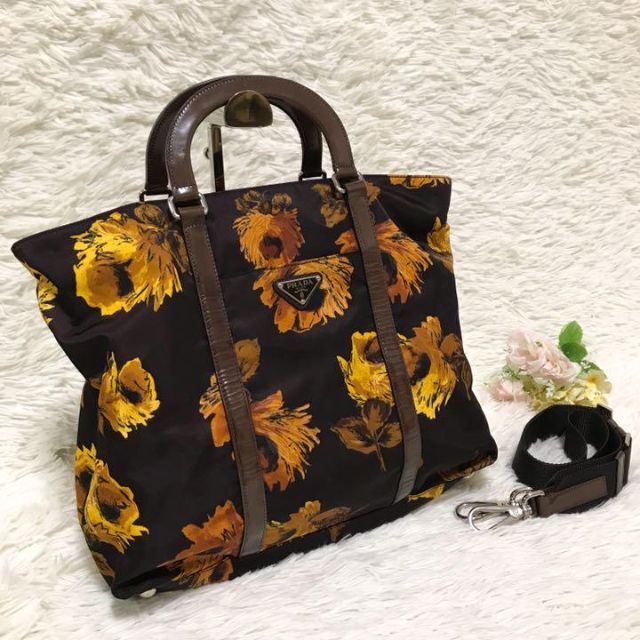 ✨極美品✨プラダ ショルダーバッグ 2way 花柄 大容量 ナイロン 白