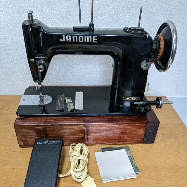 アンティークミシン 職業用 ジャノメ 電動モーター レザークラフト にも | フリマアプリ ラクマ