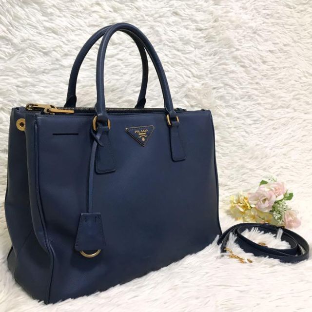 プラダ ショルダーバッグ ガレリア 2way ゴールド金具 サフィアーノ 白