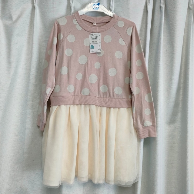 西松屋(ニシマツヤ)のキッズ　ワンピース　130　新品　タグ付き キッズ/ベビー/マタニティのキッズ服女の子用(90cm~)(ワンピース)の商品写真