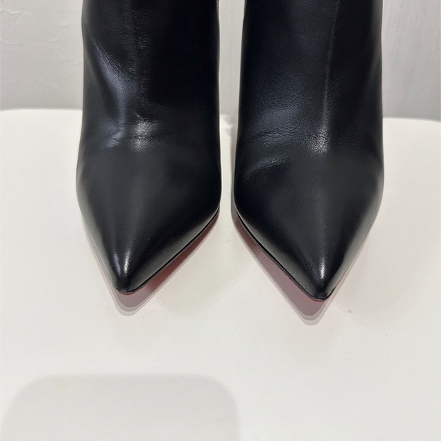 Christian Louboutin(クリスチャンルブタン)のクリスチャンルブタン　ショートブーツ　黒　38.5 レディースの靴/シューズ(ブーツ)の商品写真