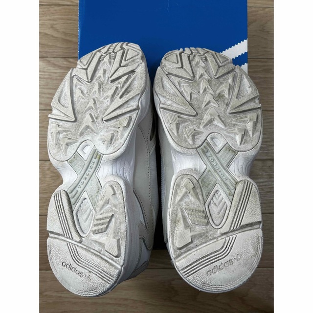 adidas(アディダス)のadidas ファルコン レディースの靴/シューズ(スニーカー)の商品写真