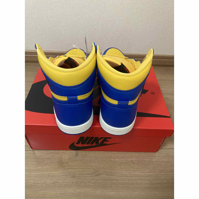 NIKE(ナイキ)のAJ1WMNSHighOGGameRoyal and Varsity Maize レディースの靴/シューズ(スニーカー)の商品写真