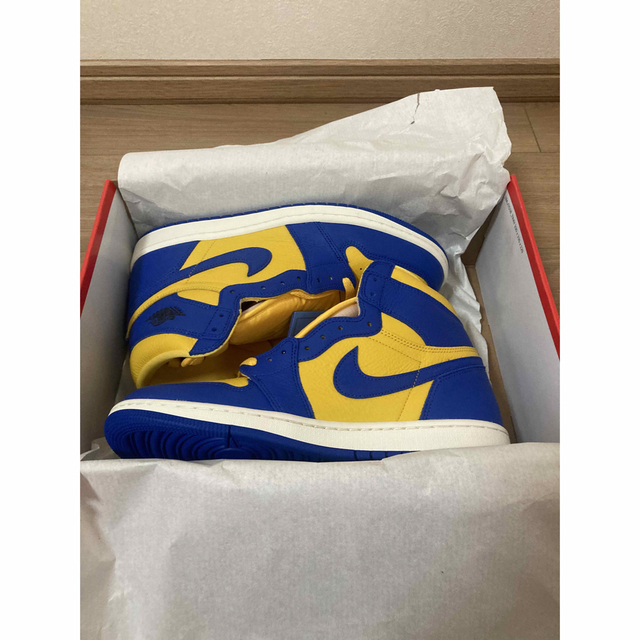 NIKE(ナイキ)のAJ1WMNSHighOGGameRoyal and Varsity Maize レディースの靴/シューズ(スニーカー)の商品写真