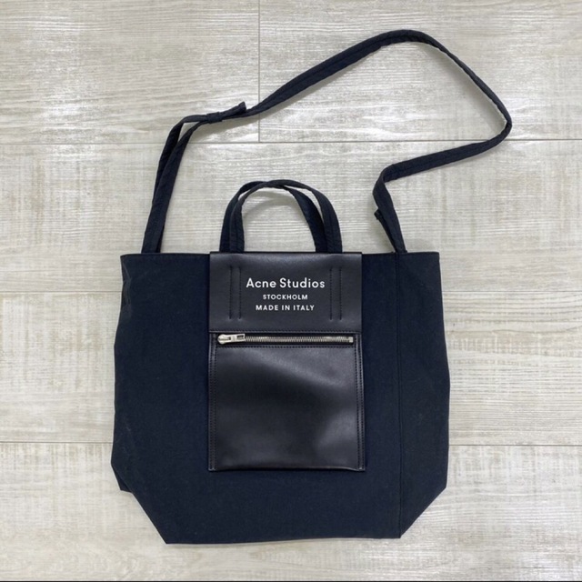 アイテムまでお手頃な価格 Acne Studios ペイパリー ナイロン ロゴ