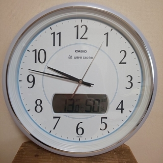 カシオ(CASIO)のカシオ 電波時計 温度湿度表示(掛時計/柱時計)