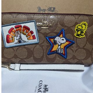 コーチ(COACH)のCOACH  長財布　シグネチャースヌーピー２(財布)