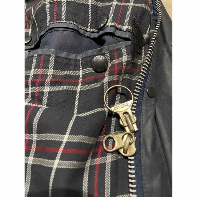 Barbour(バーブァー)のBarbour BORDER（バブアー　ボーダー）ネイビー C38/97㎝ メンズのジャケット/アウター(ステンカラーコート)の商品写真