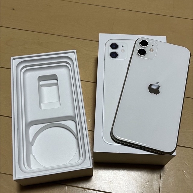iPhone11 64gbスマホ/家電/カメラ