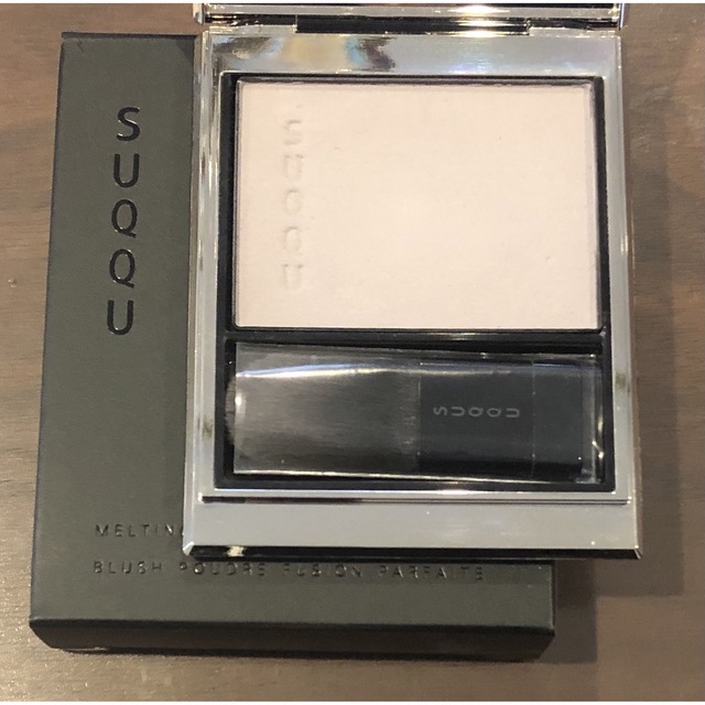 SUQQU メルティングパウダーブラッシュ 01 瑞泡 ベースメイク/化粧品 SUQQU メルティングパウダーブラッシュ 01 瑞泡 ベースメイク/化粧品