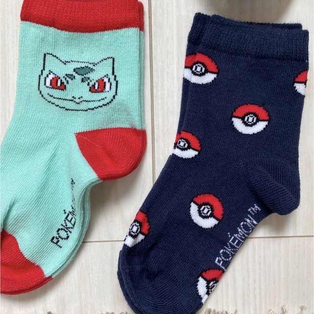 H&M(エイチアンドエム)の値下げ！ラスト！！ポケモン靴下7足セットH&M 14〜16cm キッズ/ベビー/マタニティのこども用ファッション小物(靴下/タイツ)の商品写真