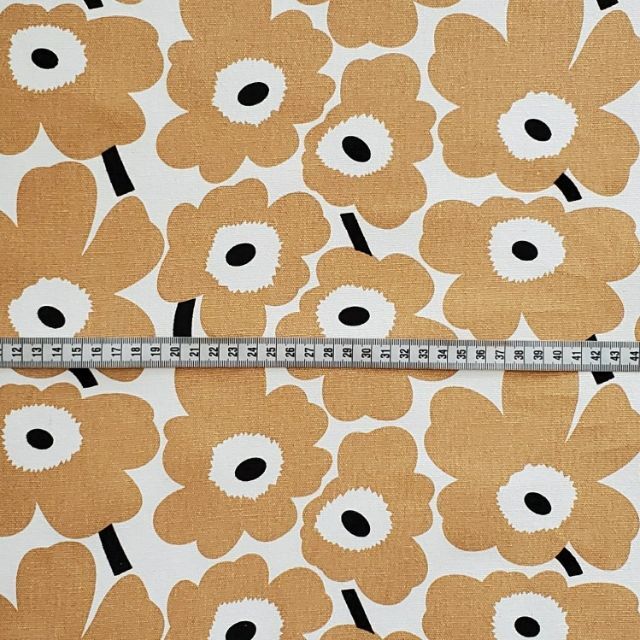 marimekko(マリメッコ)のキャンバス生地　北欧風フラワー　マリメッコ柄風　ライトブラウン　145×50㎝ ハンドメイドの素材/材料(生地/糸)の商品写真