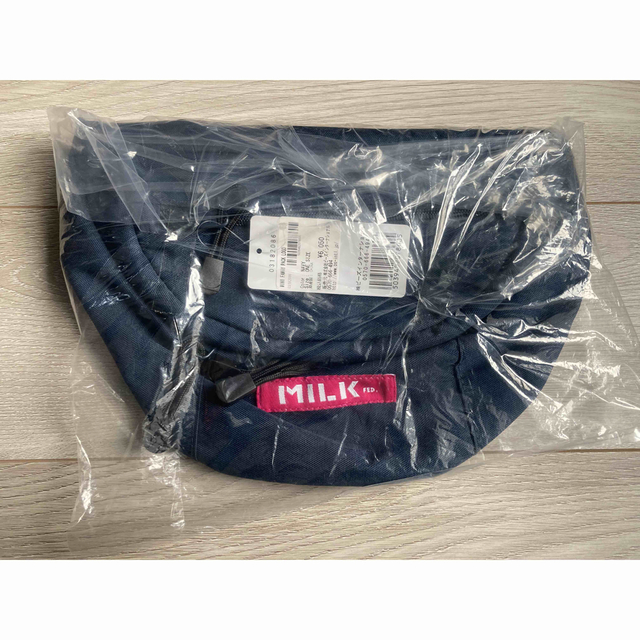 MILKFED.(ミルクフェド)のMILKFED. MINI FANNY PACK LOGO TAG レディースのバッグ(ボディバッグ/ウエストポーチ)の商品写真