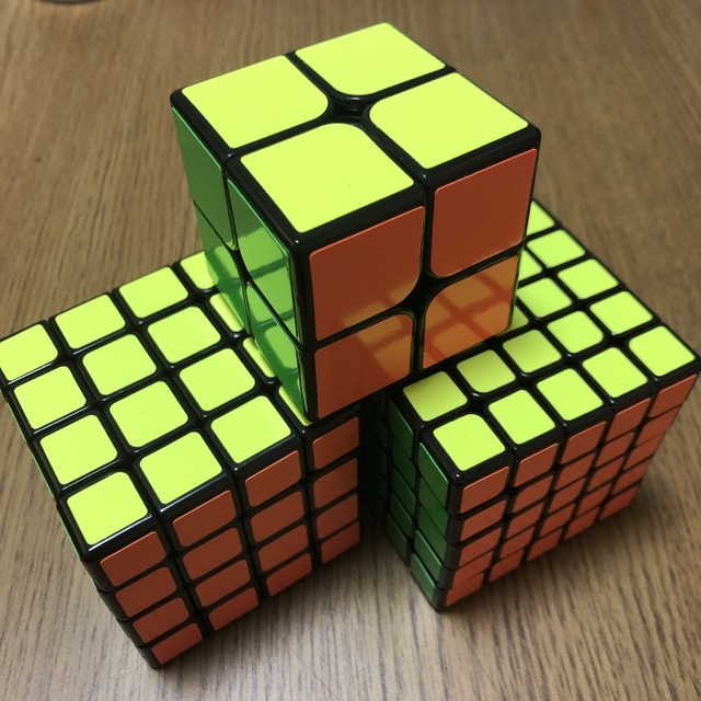 ルービックキューブ　スピードキューブ   2×2 4×4 5×5 ３個セット エンタメ/ホビーのテーブルゲーム/ホビー(その他)の商品写真