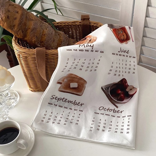 ファブリックカレンダー 2023 韓国インテリア タペストリー ポスター ハンドメイドのインテリア/家具(インテリア雑貨)の商品写真