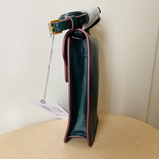 【MARNI】マルニ TRUNK トランク ソフト フォンバッグ(新品) 【MARNI】マルニ TRUNK トランク ソフト フォンバッグ(新品)