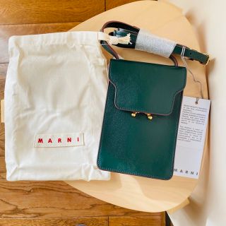 マルニ(Marni)の【MARNI】マルニ TRUNK トランク ソフト フォンバッグ(新品)(ショルダーバッグ)