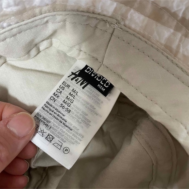 H&M(エイチアンドエム)の(※mamashop様専用) h&m バケットハット、Bershkaサロペット レディースの帽子(ハット)の商品写真