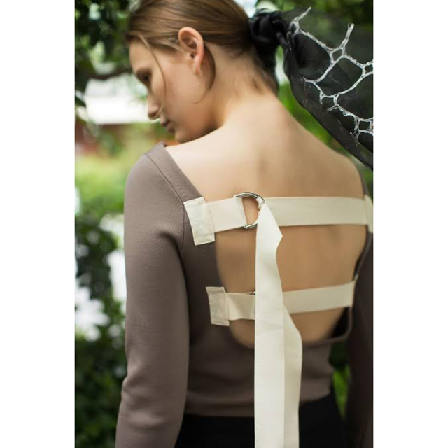 【美品】leinwande Back Belted Knit Top