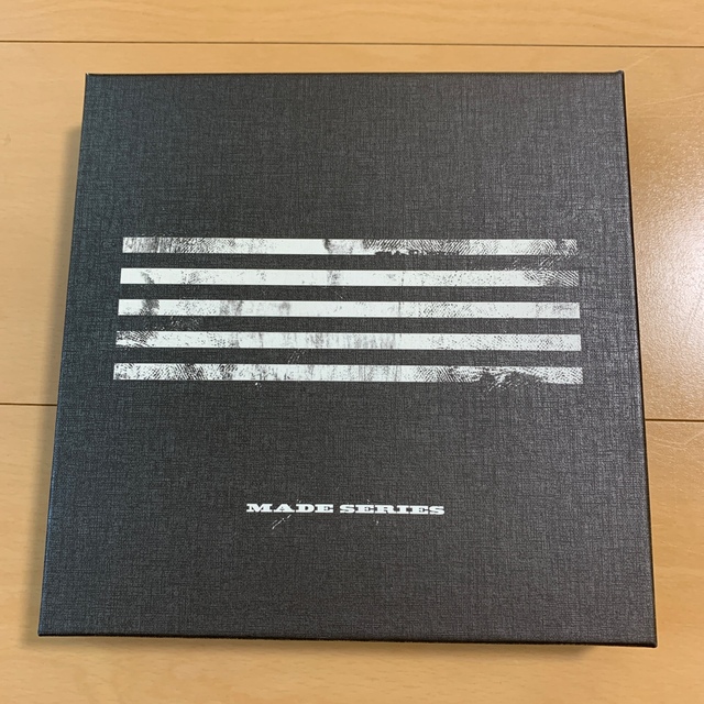 BIGBANG(ビッグバン)のBIGBANG/MADE SERIES  初回限定 DELUXE EDITION エンタメ/ホビーのCD(K-POP/アジア)の商品写真