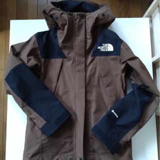 ザノースフェイス(THE NORTH FACE)の美品！THE NORTH FACEレディースマウンテンジャケット　NPW61(ナイロンジャケット)