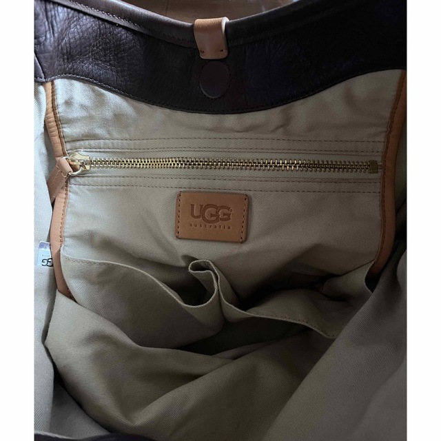 UGG(アグ)のUGG レザーバッグ　送料込み レディースのバッグ(ショルダーバッグ)の商品写真