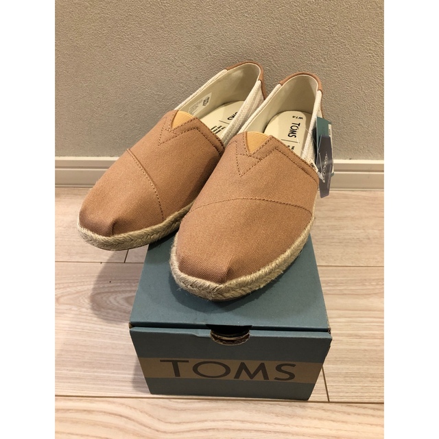 TOMS(トムズ)のToms スリッポン　タグ付き新品　7.5 二足セット レディースの靴/シューズ(スリッポン/モカシン)の商品写真