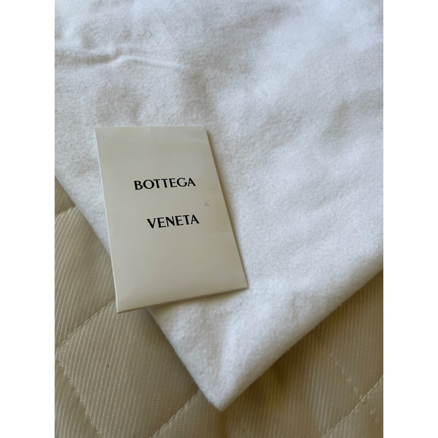 Bottega Veneta(ボッテガヴェネタ)のボッテガヴェネタ★パデットカセット白！ レディースのバッグ(ショルダーバッグ)の商品写真