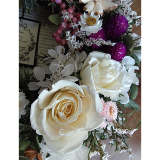 プリザーブドフラワー❁ドライフラワー春リース　小花いっぱい　Pink＆White ハンドメイドのフラワー/ガーデン(プリザーブドフラワー)の商品写真